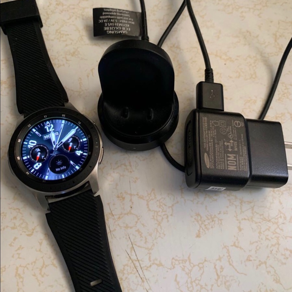 Samsung Gear S3 Frontier Smart Watch